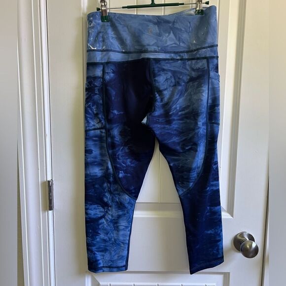 Zyia Hendrix Cropped Leggings - Picture 5 of 11